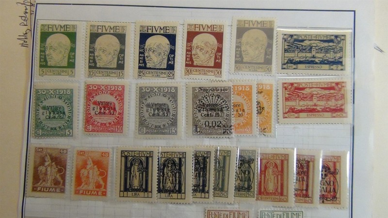 Stampsweis Fiume stamp collection on Harris pages est 93 stamps