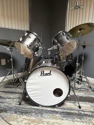 Pearl Roadshow 5-piece Complete Drum Set with Cymbals - 22'' Kick - Bronze
