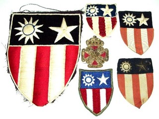 ORIGINAL WW2 OVERSEAS MADE CBI THEATER OF OPERATIONS PATCHES LOT (2 GLOW)
