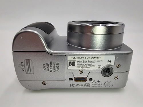 KODAK EASYSHARE Z700 4.0MP 5X Zoom Digital Camera Tested w/ 2 GB SD Card & Case - Picture 7 of 9