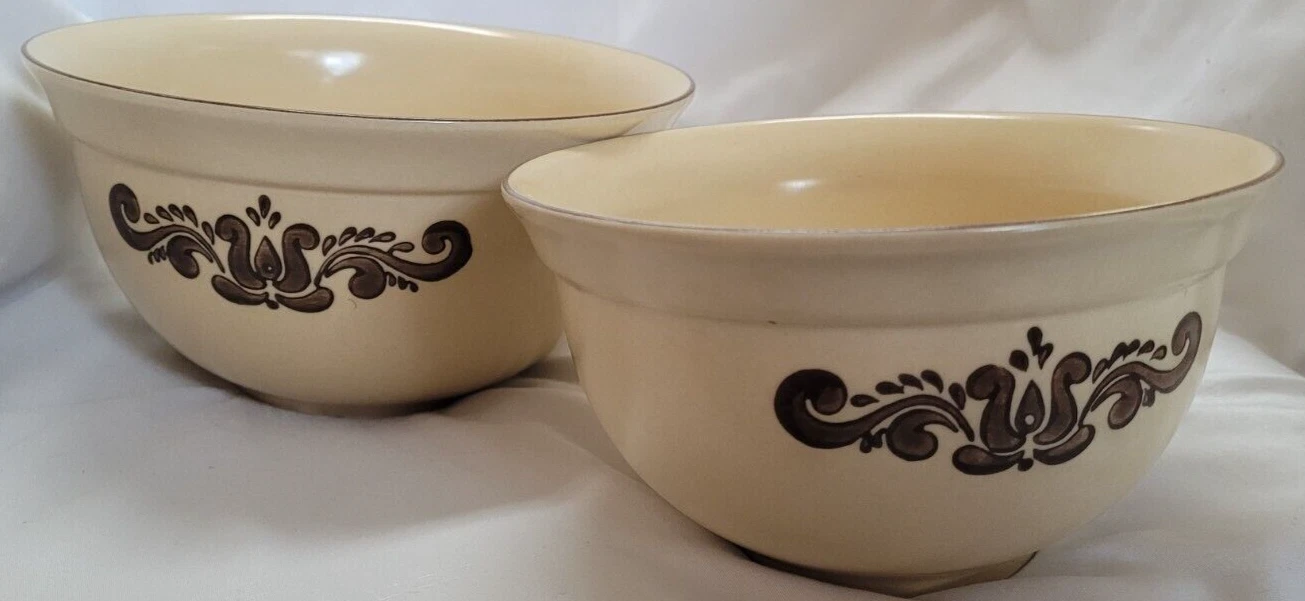 2 Pfaltzgraff Village USA 1970's Pattern 2 qt 1 qt Mixing Bowl #456 #454 Vintage