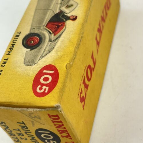 Coche deportivo Dinky Triumph TR2 amarillo n.º. 105 - Imagen 12 de 16
