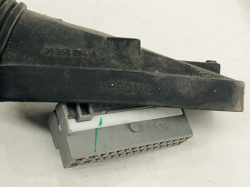 12-18 CHEVROLET SONIC PUERTA DELANTERA DERECHA CABLE ARNÉS CABLE OEM Foto 3 de 4