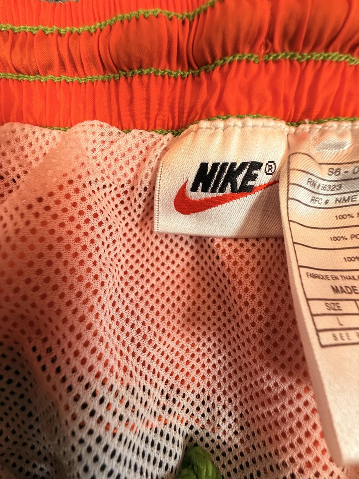 Vintage Nike Swim Shorts Mens Large Nylon Mesh Lined 90s Swoosh Athletic Retro - Image 4 of 4