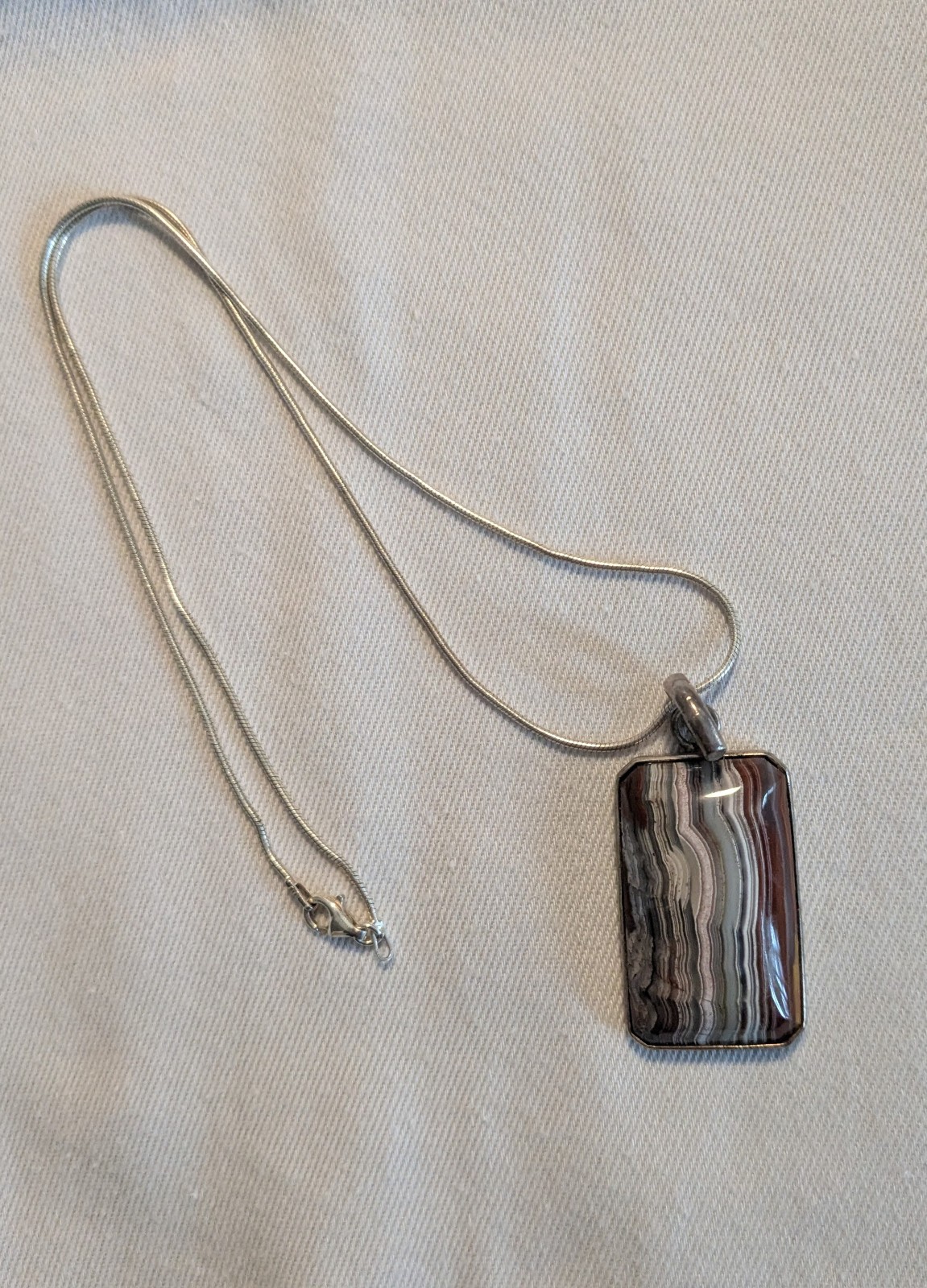 Rare Packard Fordite Pendant Necklace - Vintage D… - image 1