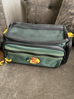 Bass Pro Shops Club Duffel Bag for Fishing Hunting Range or Light Travel