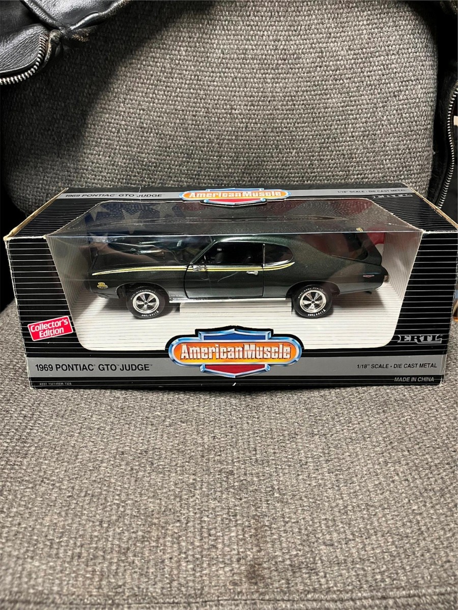 American Muscle GTO 黒 1/18スケール s-l400.jpg