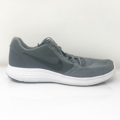 nike revolution 3 lace style