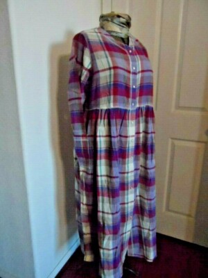 Only Necessities Light FLANNEL Plaid Long NIGHTGOWN ROBE Long sleeves size  M NEW