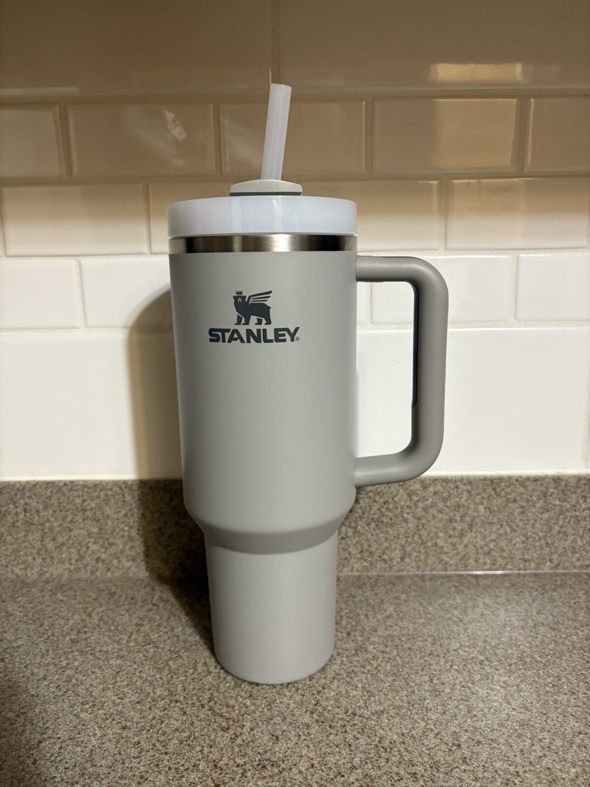 40oz FlowState™ Quencher H2.0 Tumbler in Sleek Gray