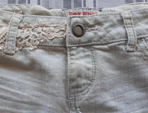 Hot Kiss Girls faded Light Blue Embroidered Denim Shorts Size 1 (Waist 28) cici - Picture 4 of 8