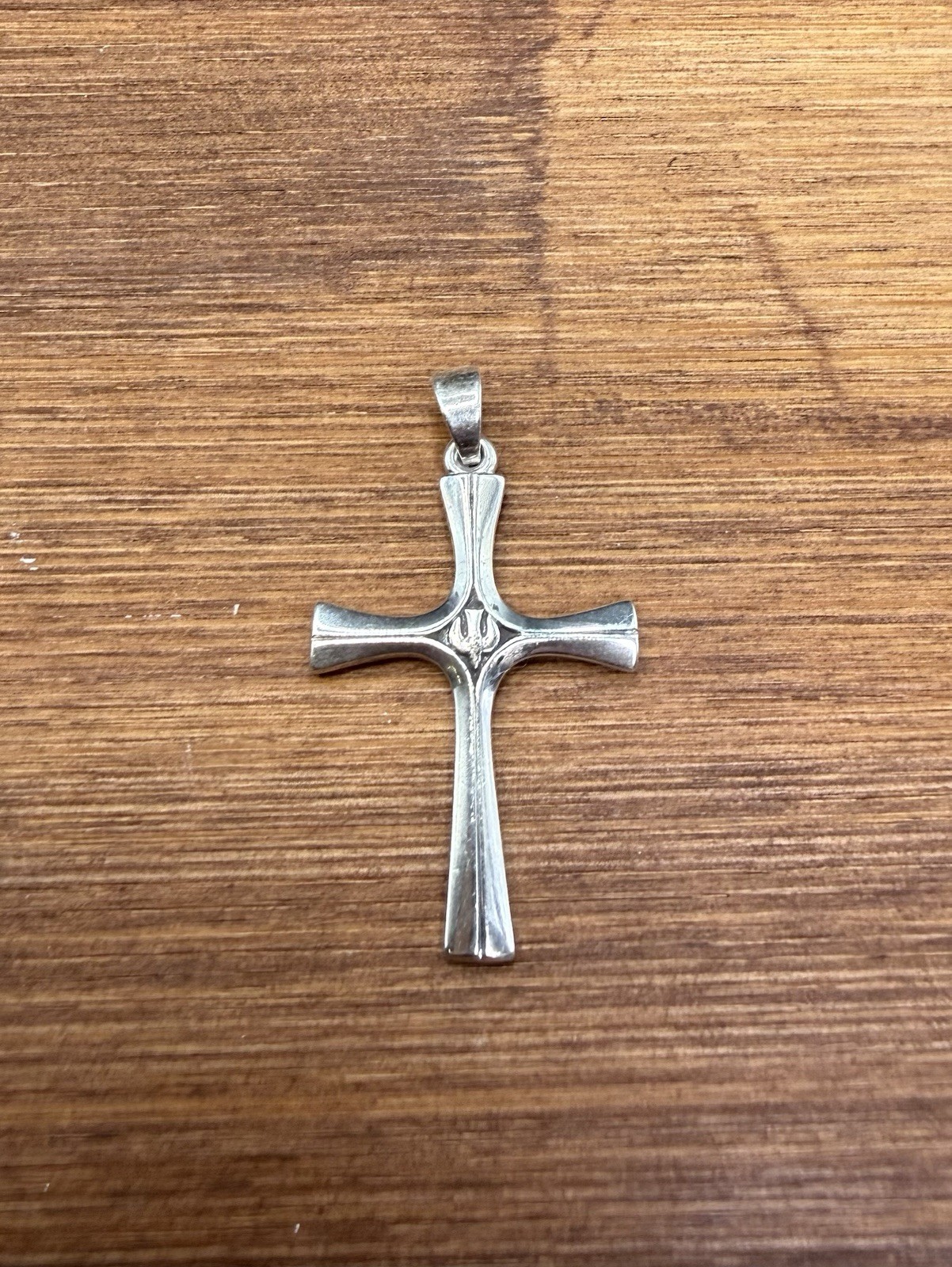 James Avery Retired  Sterling Silver Small Serenity Cross