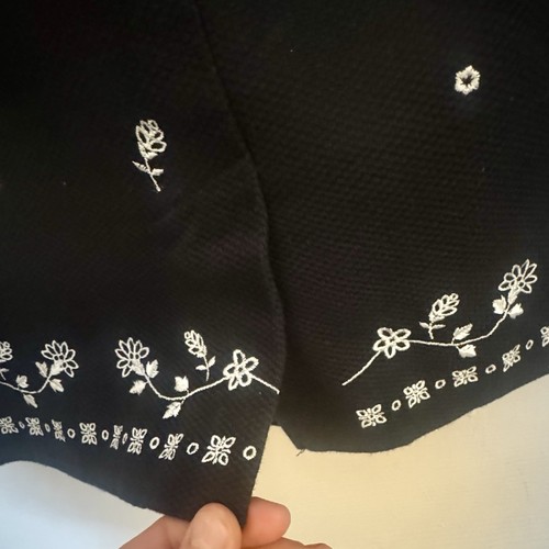 Talbots Skirt Womens 10 Black White Floral Embroidered Cotton Career Office - Picture 3 of 4