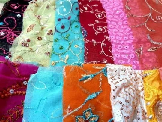Abb 15pcsVintage Sari Georgette Fabric Remnants Embroidered Craft Scrapbook DUP3 image 3