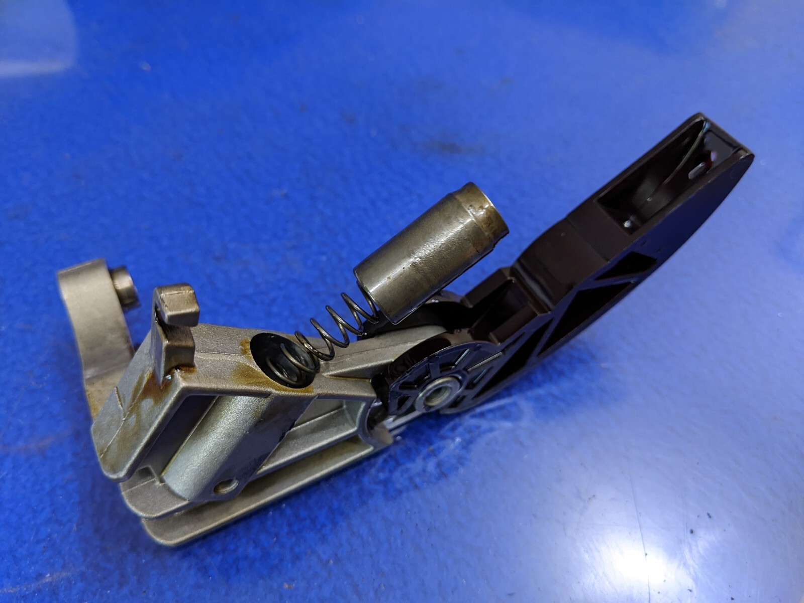 bentley Genuine OEM Engine Timing Chain Tensioner W12 VW/Audi 07D115124