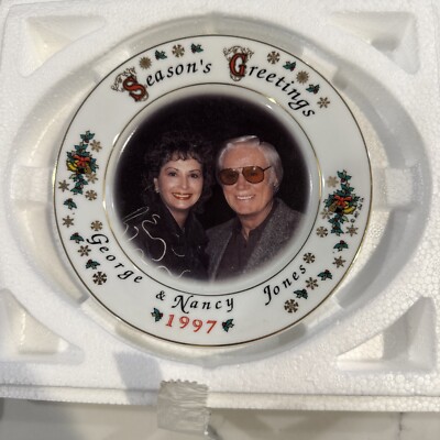 George And Nancy Jones Seasonal Plate 6 Inch