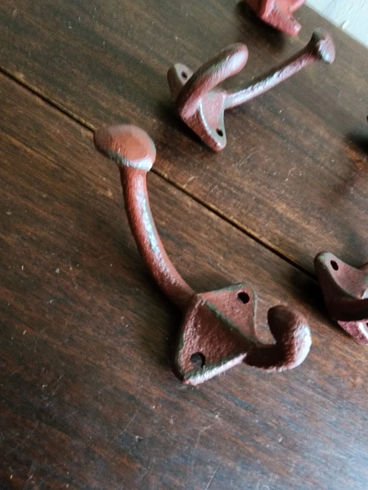 Set of 6 Red Wrought Iron Metal Wall Hanging 2 Peg Hooks Coats/Towels/Jewelry - Image 4 of 4