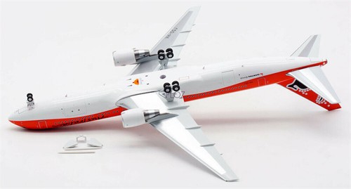 Inflight AUSTRALIAN AIRLINES for Boeing B767-300 VH-OGJ QANTAS Group 1:200 Model - Picture 3 of 8