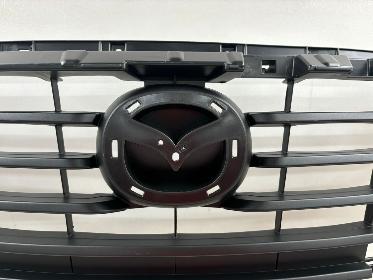 2017-2018 MAZDA 3 SPORT GRILLE OEM UPPER FRONT CENTER GRILL BANE