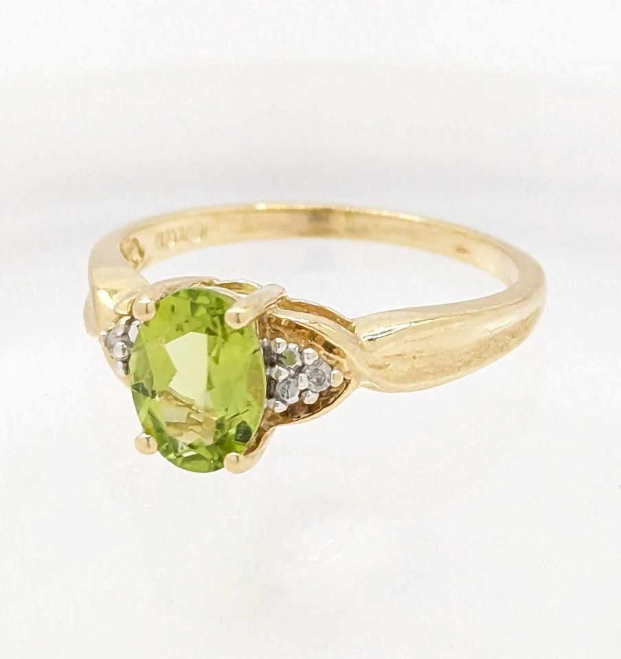 10k Yellow Gold Peridot Diamond Open Work Setting X Cross Shank Band Ring Size-7 - Image 3 of 4