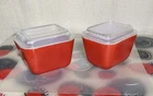 2 Vintage Pyrex 1.5C Primary Red Refrigerator Dish 501-B A-14 & Glass Lids