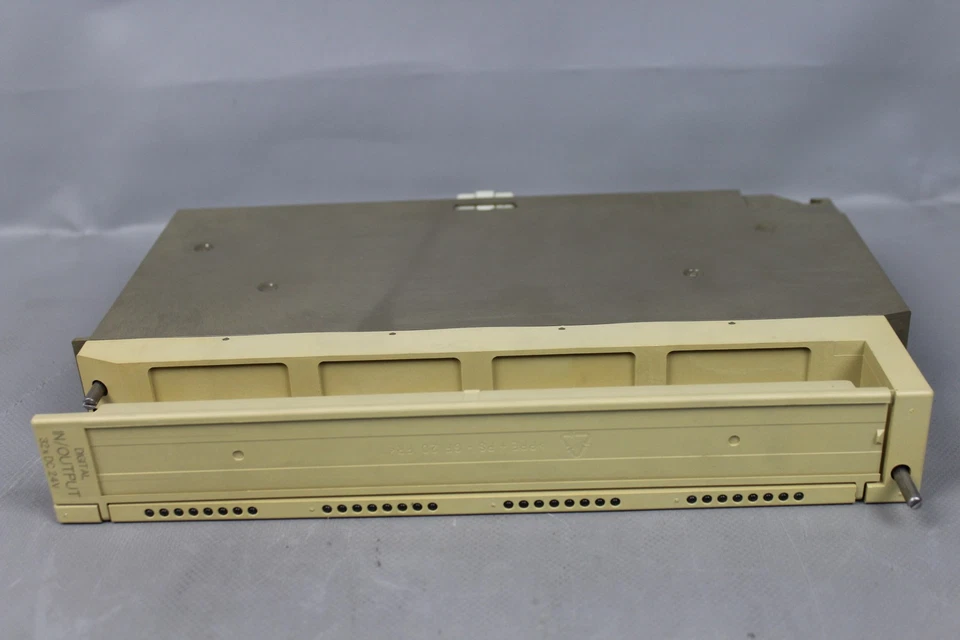 Siemens 6ES5 482-7LA11 Input/Output Module 6ES5482-7LA11 E-Stand:12 Unused - Bild 3 von 4