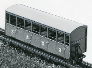 Dundas Models DM22 Festiniog Railway Semi Open Bogie Coaches 37/38 Plastic OO9
