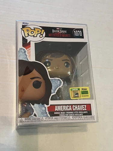Funko Pop! SDCC DOCTOR EXTRAÑO AMÉRICA CHAVEZ EXCLUSIVO #1070 CON PROTECTOR