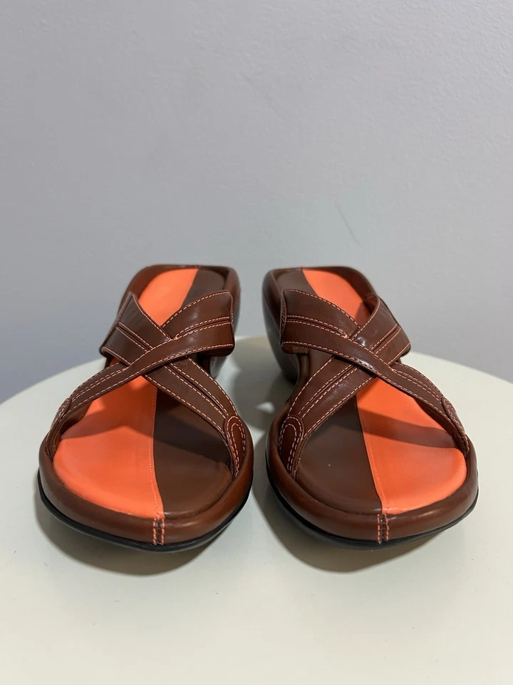 Sandalias de cuña de cuero para mujer Nike Air serie g marrón naranja talla 8B Foto 2 de 4