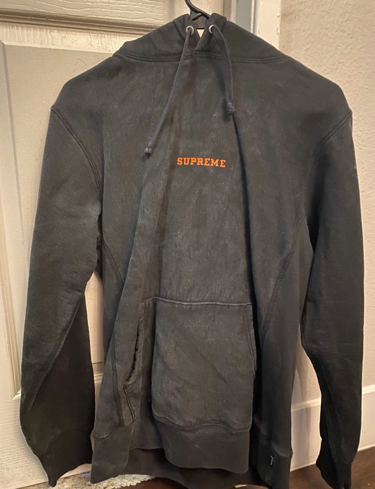 Supreme Felpa Nera con Cappuccio Media M Uomo