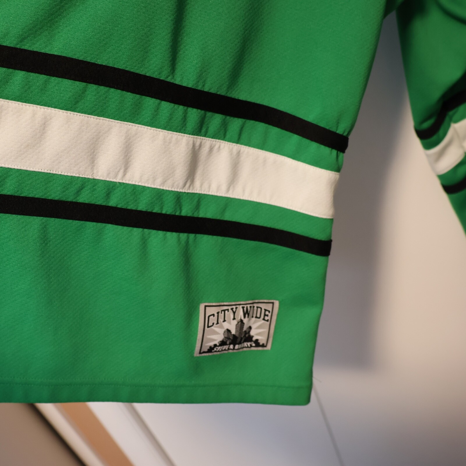 Mens Steve and Barry’s Athletic Department Size XXL Green Shamrocks  Jersey #7