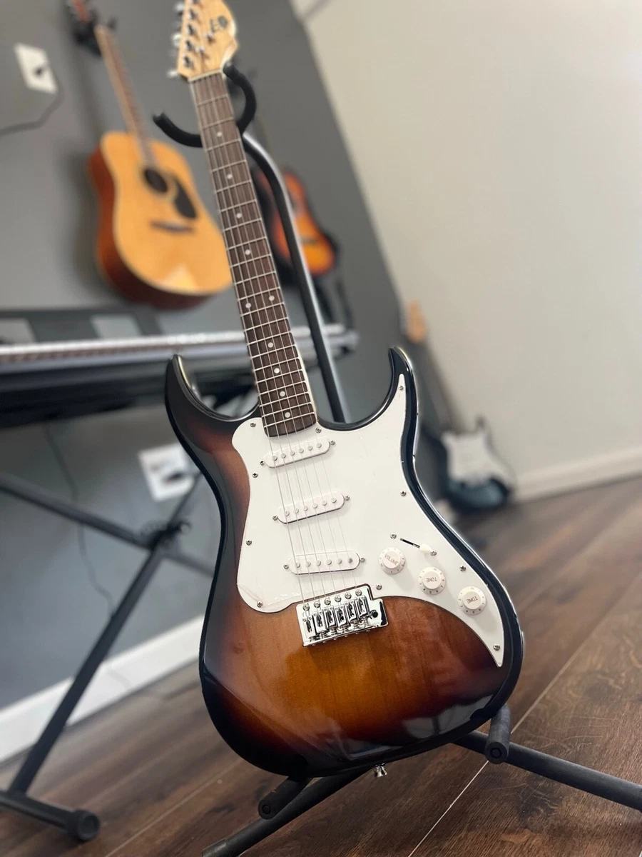 Axl sale guitars stratocaster