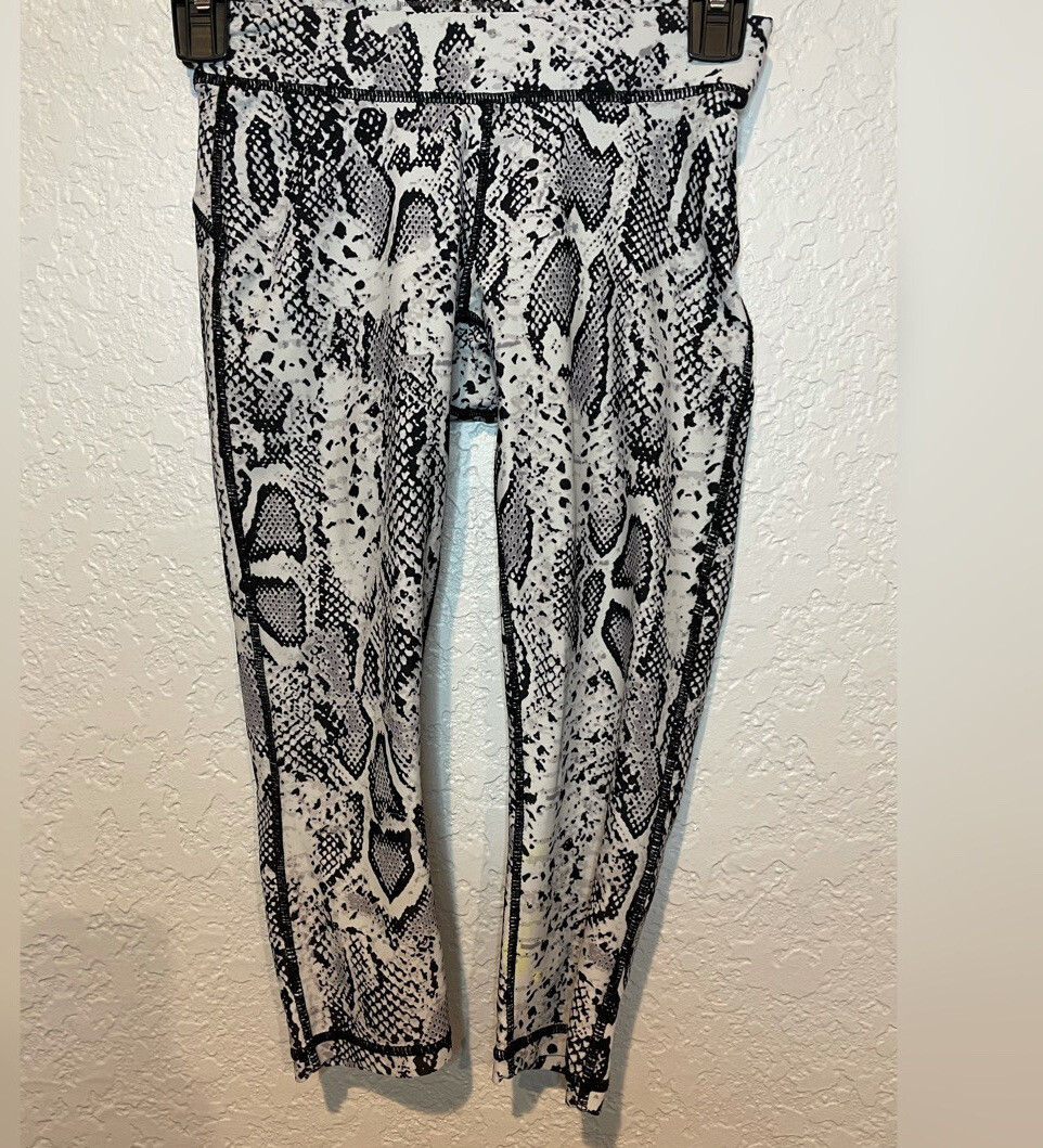 Human Performance Engineering Crop Snake Leggings - image 1