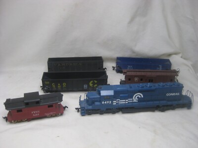 vintage trains lot CONRAIL Engine locomotive Bowser Caboose freight train