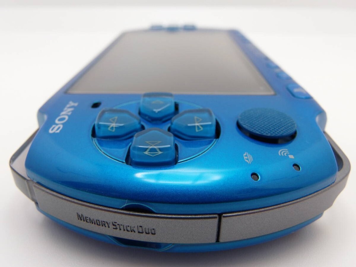 ソニー　PSP3000 Retrofit Light Blue Sony PSP-3000 Handheld System Game