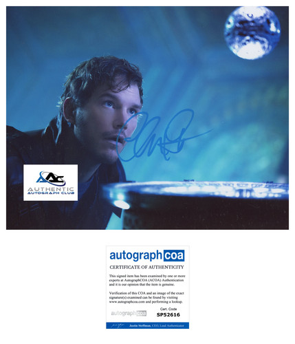 CHRIS PRATT AUTOGRAPH SIGNED 8X10 PHOTO JURASSIC PARK ACOA