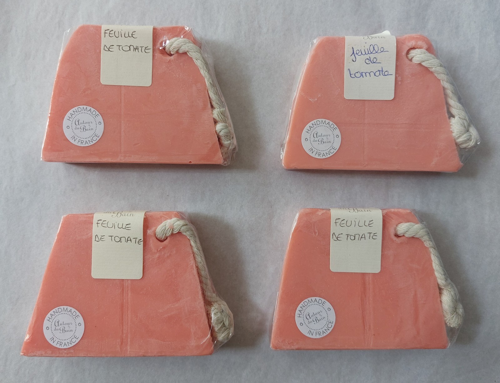4 Savons à la Coupe Feuille de Tomate Autour Du Bain de 100g