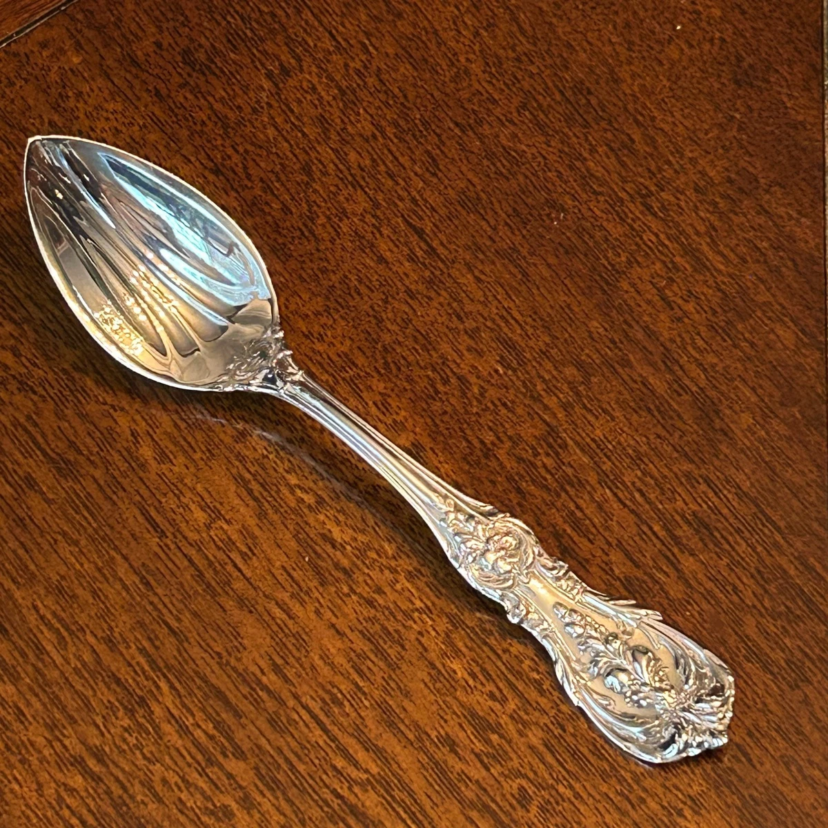 【R&B リード＆バートン】純銀 スターリングシルバー／ソルトスプーン３本 25+ Reed & Barton Antique US Sterling Silver Flatware for sale