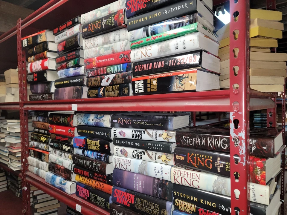 Lot of 5 Stephen King HARDCOVER Horror Bachman Straub Dark Tower SET RANDOM*MIX Foto 3 de 4