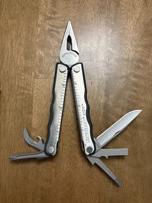 Leatherman Kick Multi-tool - 12 Tools w/ Original Leather Carry Case
