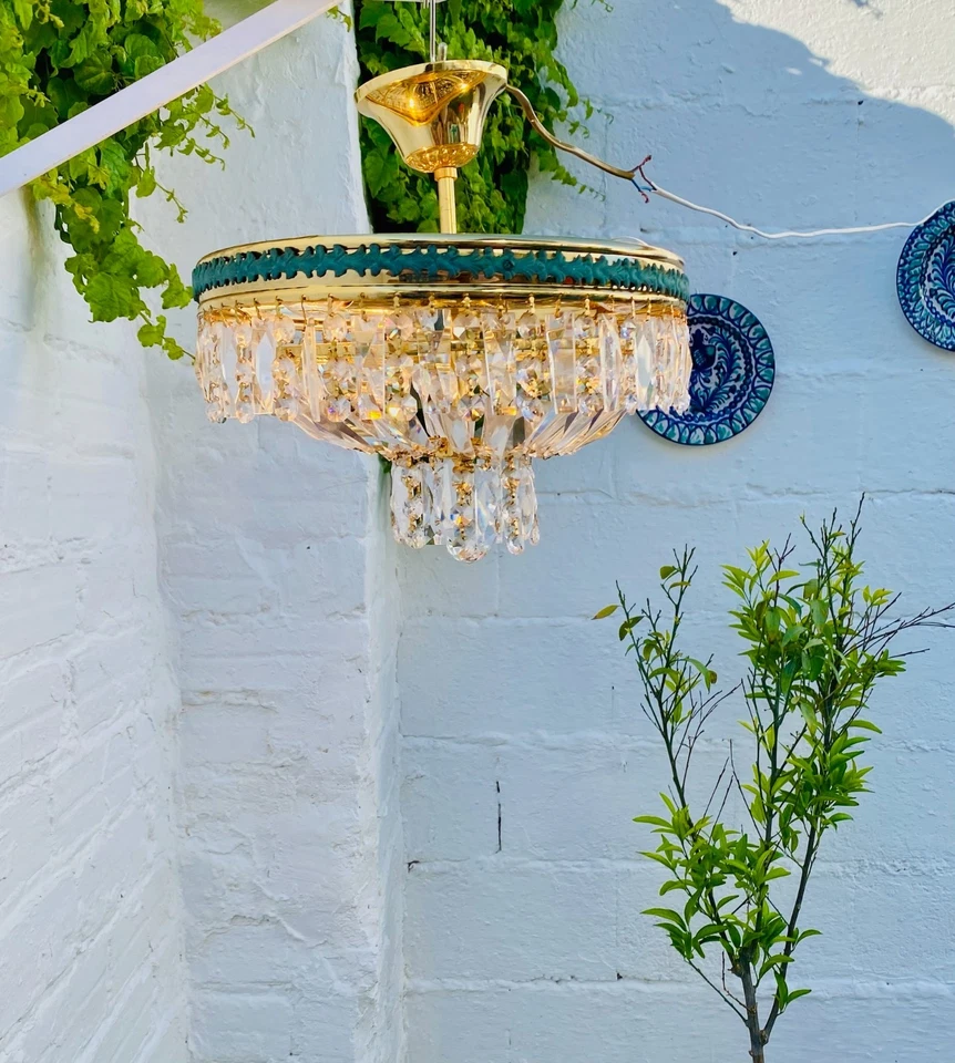 Lámpara de araña de cristal neoclásica vintage de 13 x 12" con borde verde semi al ras, dorada Foto 2 de 4