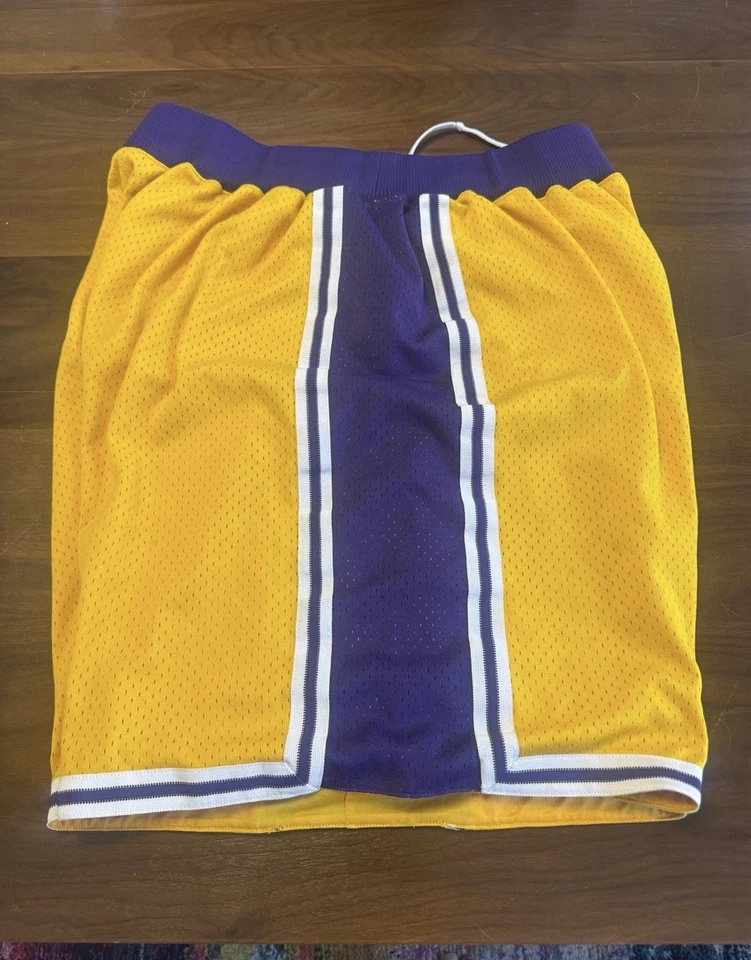 Nike Los Angeles Lakers Men's NBA Retro Game Shorts XXL 2XL - Image 3 of 4