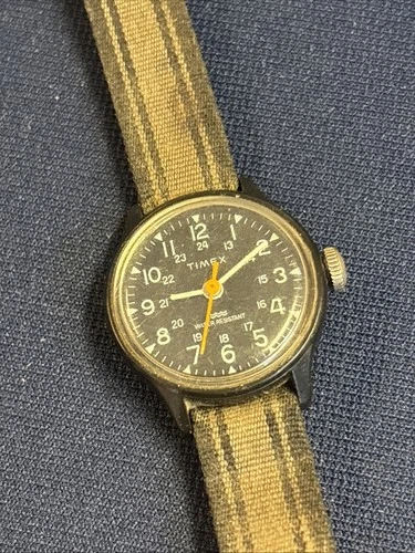 E70 VTG 26mm 80s Timex Camper Military Style Hand Wind Watch Running-Works As Is