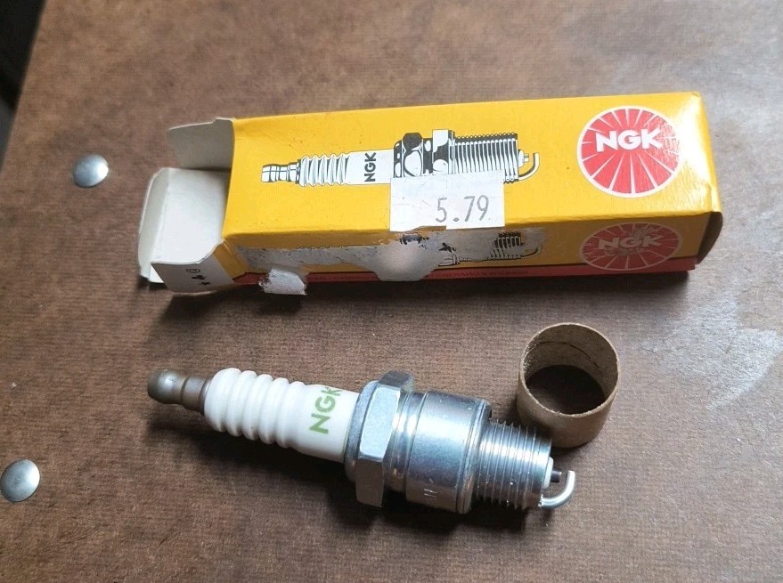 Set of 6 Genuine NGK 4838 BP8H-N-10 V-Power Spark Plug