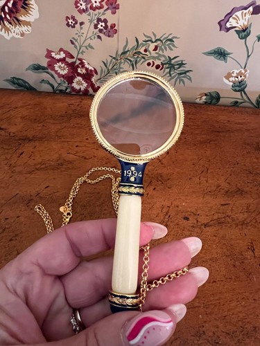 Vintage 1994 Joan Rivers Lorgnette/Magnifying Glass Necklace Pendant - Picture 4 of 6