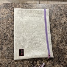 Makeup Junkie Jumbo Top Zip Pearl purple bag