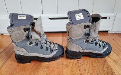 個人装備 BATES TORA BORA ALPINE E03600 8.5 R BATES MENS TORA BORA ALPINE HIKING BOOTS MODEL #E03600 SIZE - 6 R