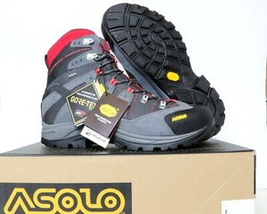 vibram megagrip boots