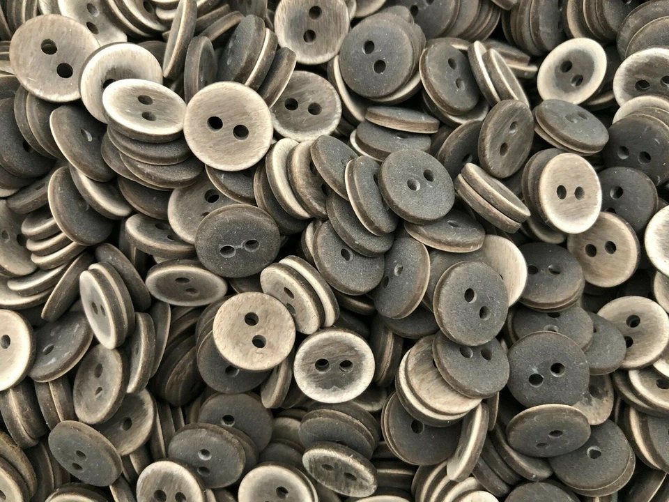 50 IMITATION Wood/Coconut Button 13mm  1/2" Washable 2hole - Image 2 of 2