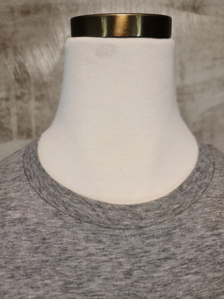 Camiseta BELSTAFF England tamanho M tamanho grande preta estampa de logotipo cinza slim fit designer - Imagem 4 de 4